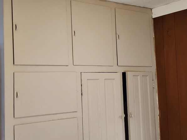 fort-wayne-indiana-445010387 picture