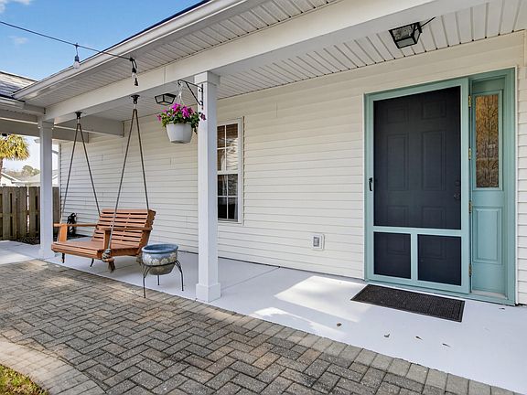 3rd image of 237 Moon Dance Ln