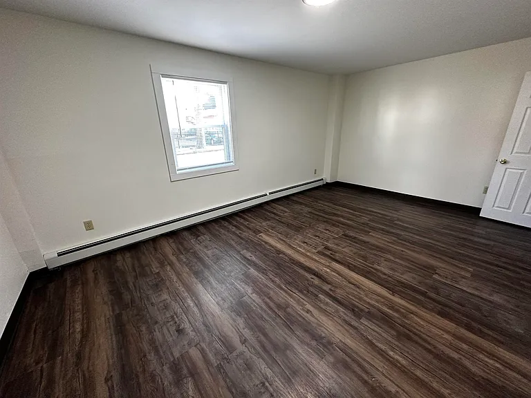 129 2nd St #1N — Photo 16