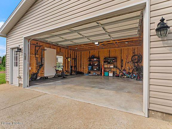 4th image of 3702 Sudbury Ln