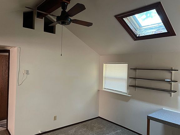 5th image of 1328 W Oklahoma Ave