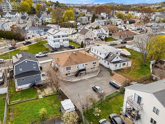 4th image of 120 Dolphin Ave