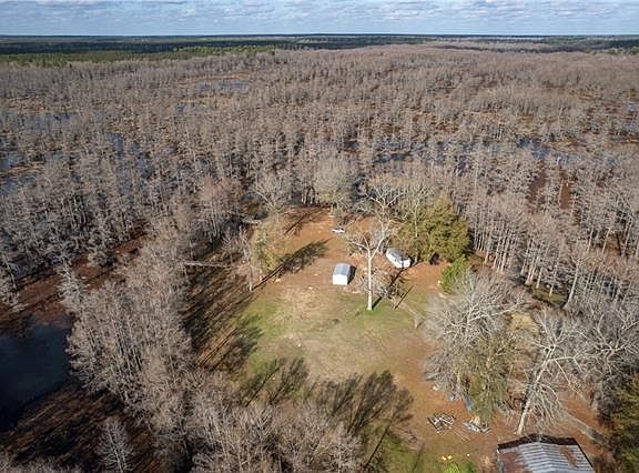 3rd image of 568 Hog Island Rd