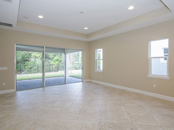 2nd image of 1674 Victoria Gardens Dr