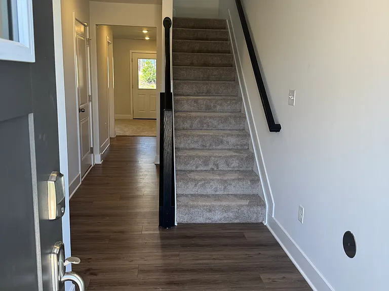 2269 Marcy Dr — Photo 2