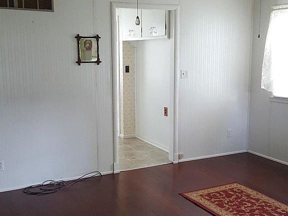 3rd image of 501 NE 13th St