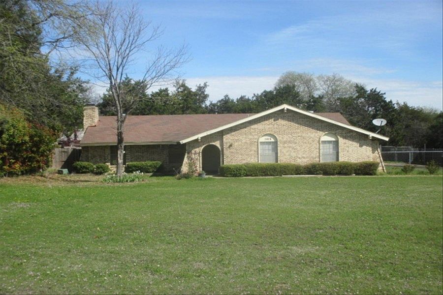 1st image of 1415 Los Altos Ln