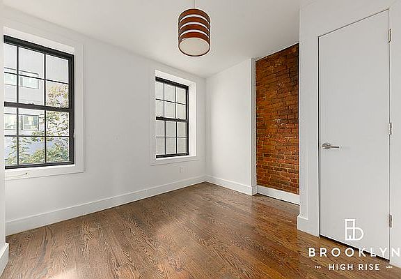 5th image of 1093 Bedford Ave #2