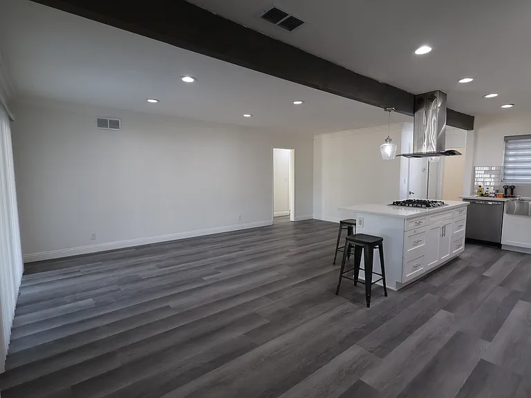 1618 N Hacienda Blvd — Photo 12