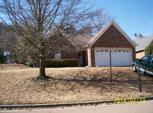 3131 Woodland Crest Dr, Lakeland, TN 38002