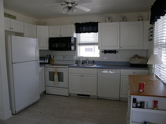4th image of 129 75th St #A