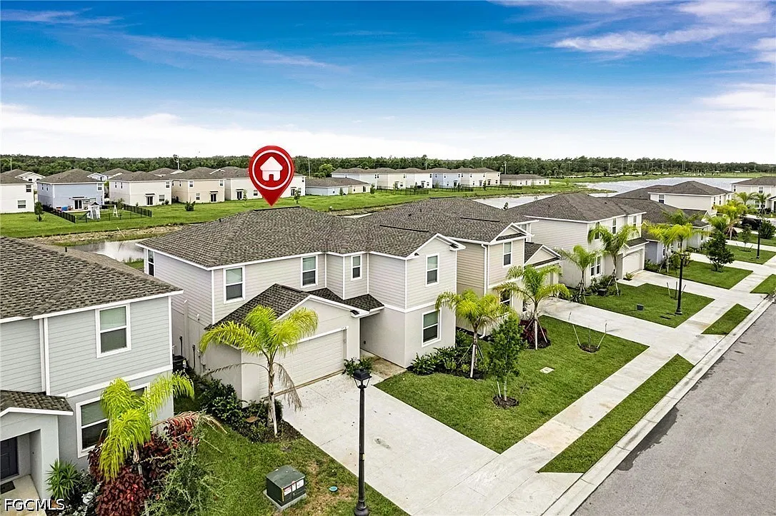 6 bed, 3.0 bath, 3041 sqft, $2,749 — Photo 2