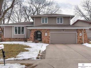 7517 Hayes Cir, Ralston, NE 68127