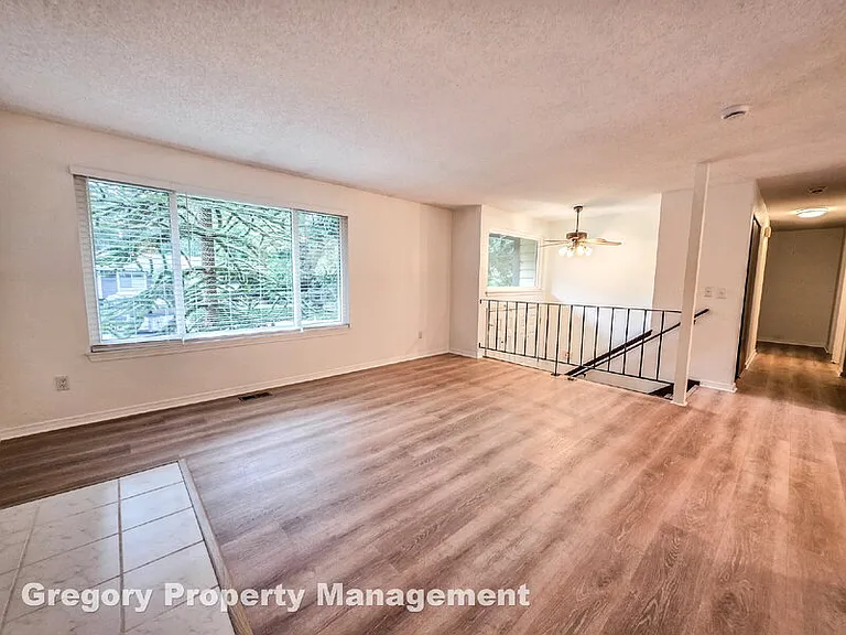 19044 NE 165th Pl — Photo 5