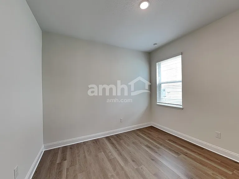 5696 Oesterle Rd — Photo 12