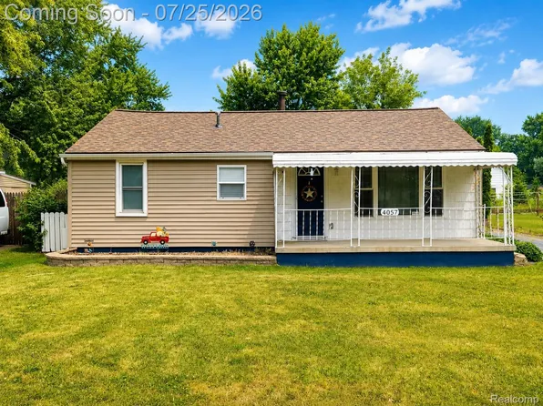 4057 Risedorph St, Burton, MI 48509