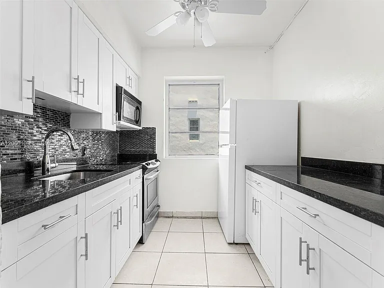 821 Jefferson Ave #3 — Photo 11