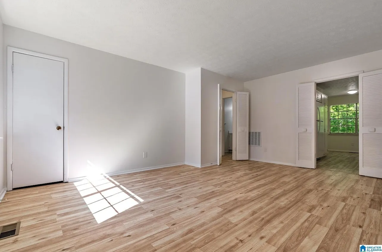 2 bed, 840 sqft, $1,375 — Photo 3