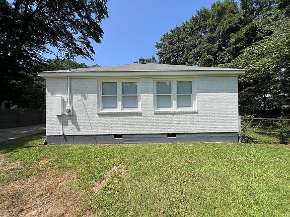 2nd image of 915 Marsh Ave