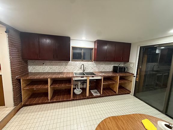 3rd image of 1641 W 82nd Pl