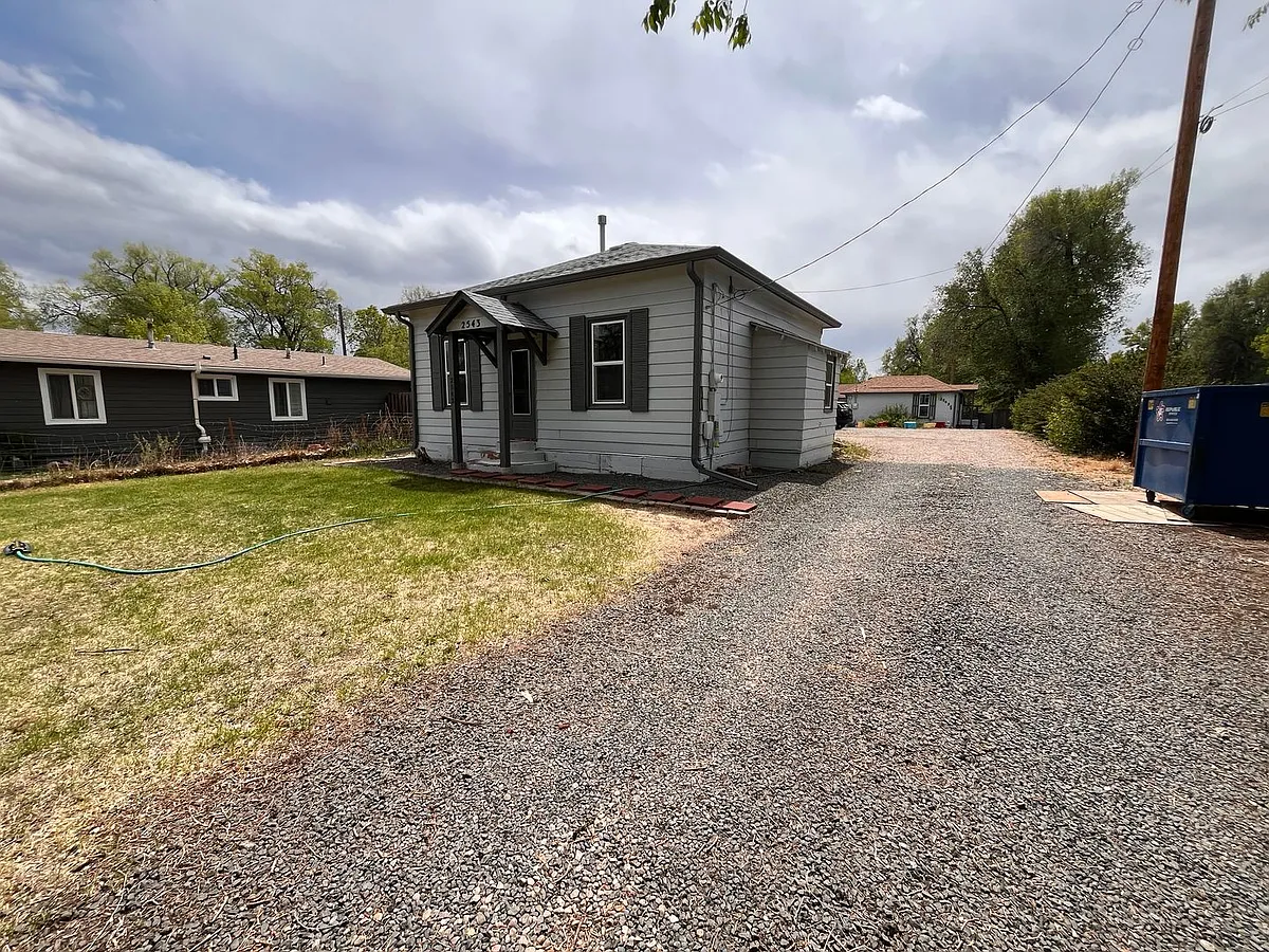 Building Photo - 2543 Laporte Ave