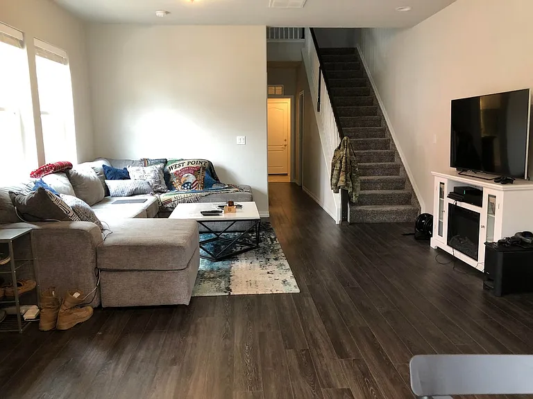 1185 Solitaire St — Photo 5