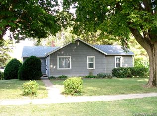 213 Indiana Ave, Galesburg, IL 61401