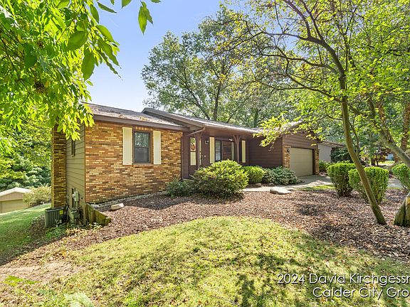 3rd image of 2426 Glen Valley Dr NW
