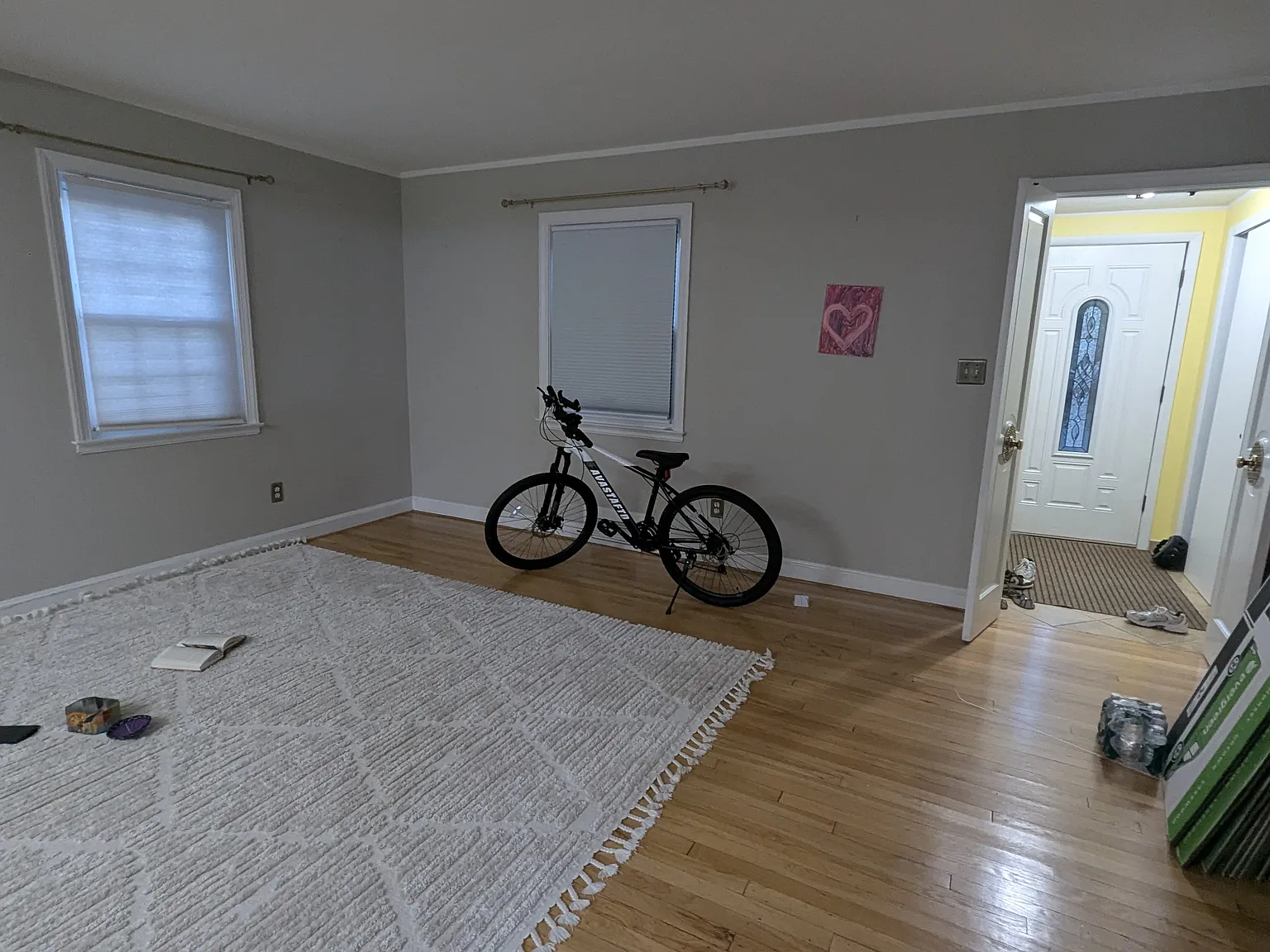 3 bed, 1950 sqft, $3,550 — Photo 3