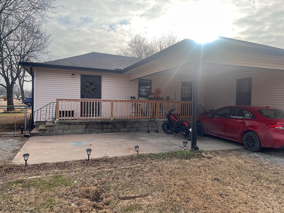 1st image of 16302 E Newton Pl