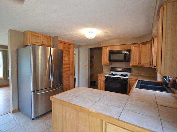 2nd image of 1810 S West Bay Shore Dr