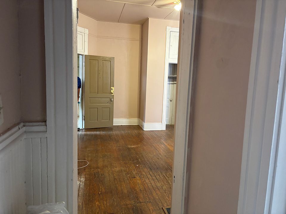 1st image of 2013 Monument Ave APT 2