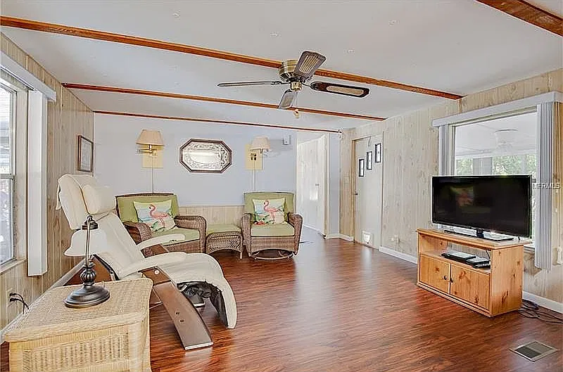 3 bed, 1082 sqft, $1,895 — Photo 4