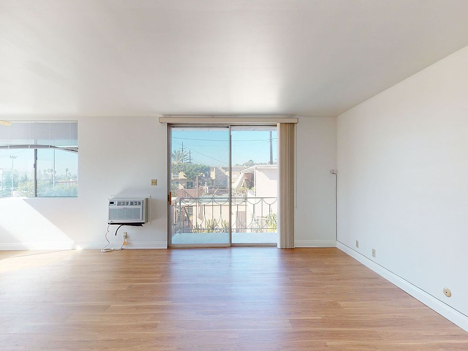 1st image of 1170 College View Dr APT 3