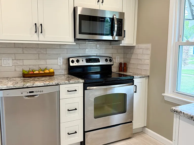 1214 Lander Rd — Photo 1
