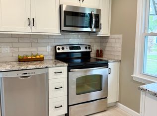 1214 Lander Rd, Mayfield Heights, OH 44124