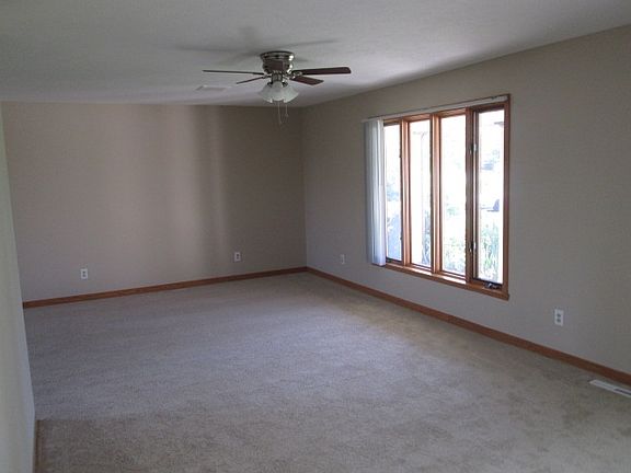 3rd image of 6092 Durrington Dr