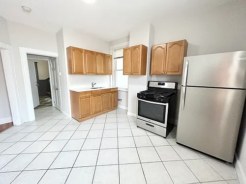 165 Gove St #4B Photo 1