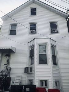 215 William St, Harrison, NJ, 07029