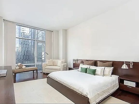 3rd image of 243 W 60th St APT 4B