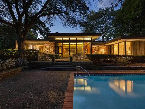 80 Estate Dr, Glencoe, IL 60022