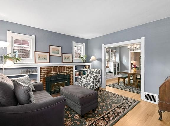 5th image of 2653 Cherry St