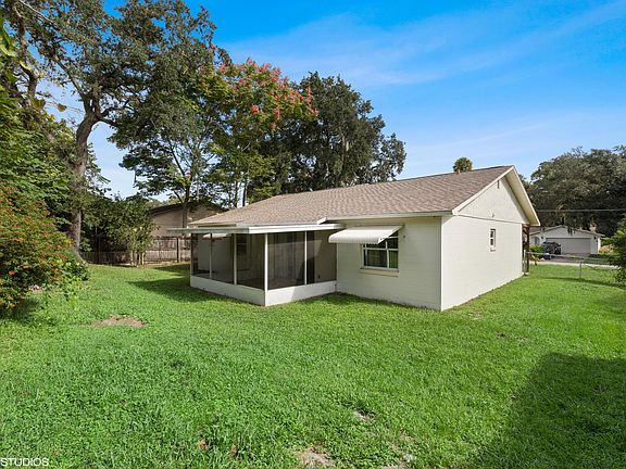 5th image of 109 Luna Cir