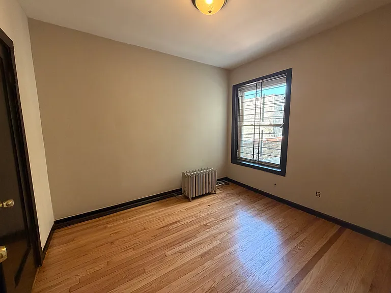7952 S Ashland Ave #2F — Photo 2
