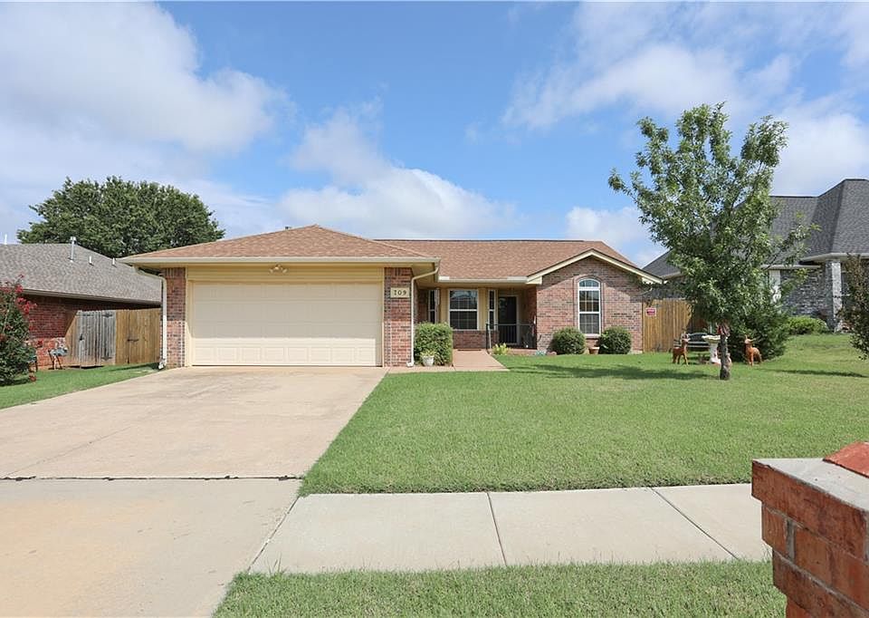 1st image of 709 Little River Cir