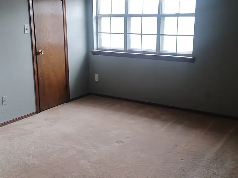 4533 NE Bell Ave — Photo 7