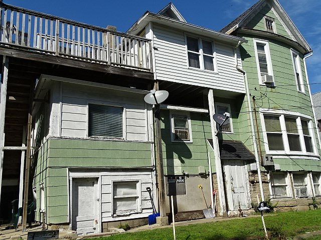2nd image of 417 W Stephenson St #419