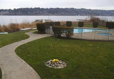3rd image of 4214 W Lake Sammamish Pkwy NE APT 203