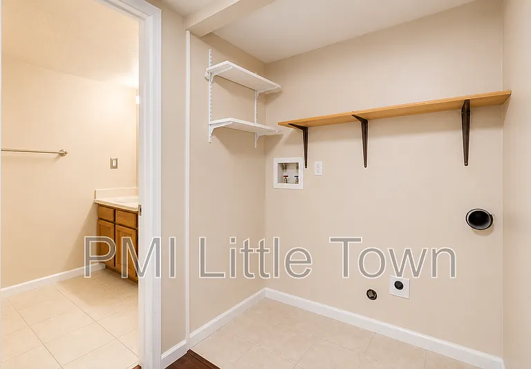 3145 S Gibraltar St — Photo 22