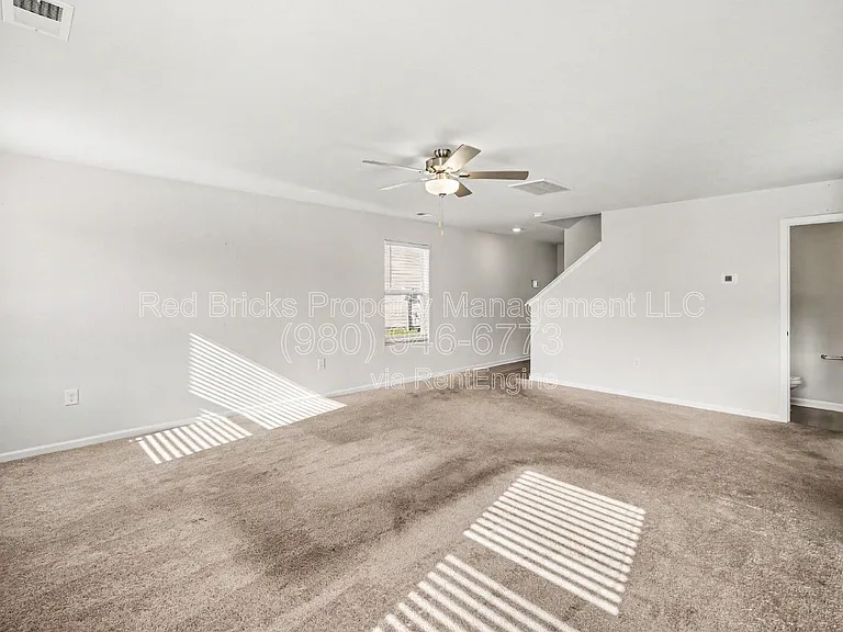 7112 Galway City St — Photo 9